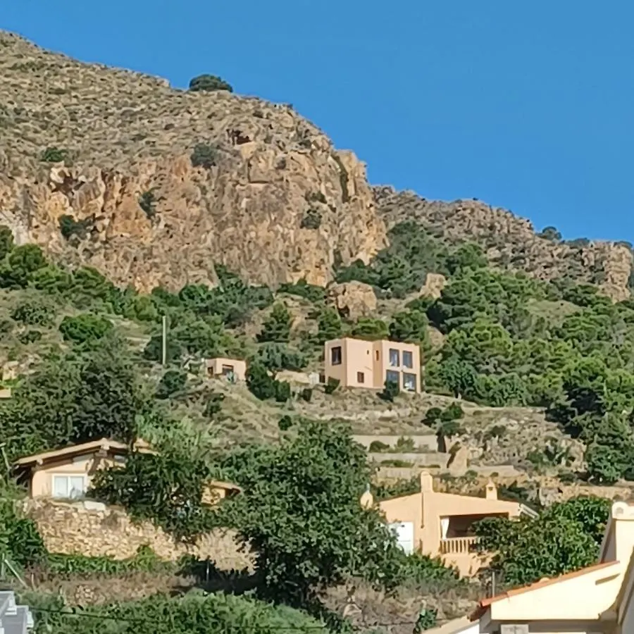 El Castillo De La Mora Bédar